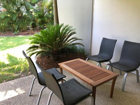 Baden 42 Rainbow Shores Ground Floor Unit Air Conditioned Overlooking Outdoor Spa - Australian Directory 1
