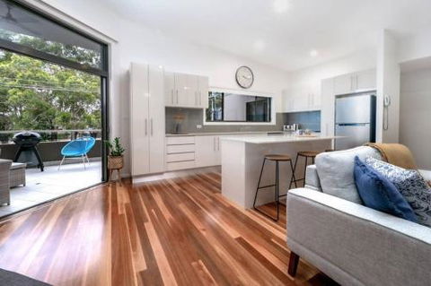 Ait Shona Happy Place. Apt 10 Haven On The Park - Australian Directory 6