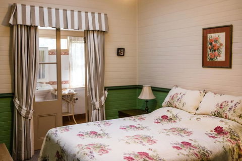 Capers Guesthouse Barn & Cottage - Australian Directory 2