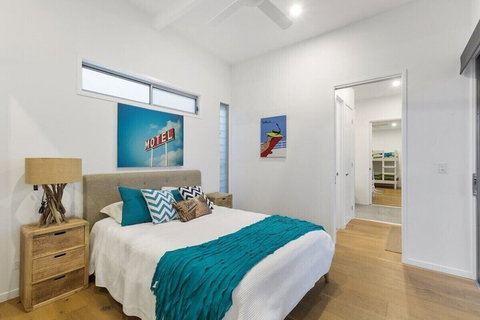 Sea Gem On Eclipse - Australian Directory 5