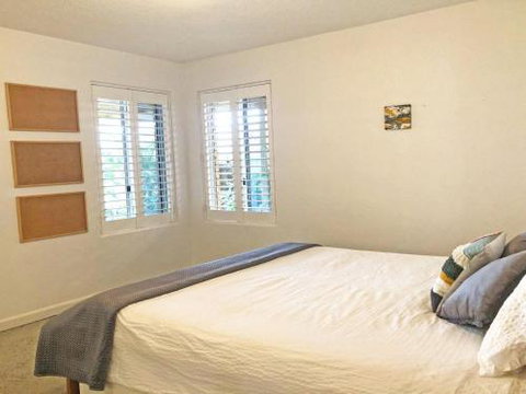 Mooring One Downstairs 23 Shoal Bay Rd Fantastic Ground Floor Duplex With Views WIFI & Air Conditioning - Australian Directory 6