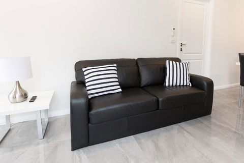 Wagga Apartments 3 - Australian Directory 1