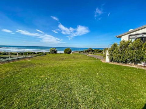 MAVI BEACH HOUSE Beachfront Wifi Views - Australian Directory 6