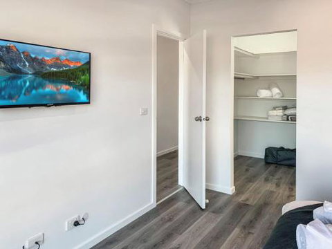 Brand New Home 10 Mins To Beach Torquay Geelong Deakin Hospitals - Australian Directory 5