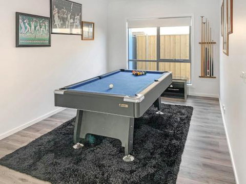 Brand New Home 10 Mins To Beach Torquay Geelong Deakin Hospitals - Australian Directory 3