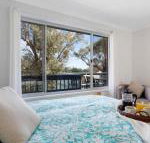 Dolphin Dreaming 16 Dolphin Avenue - Australian Directory
