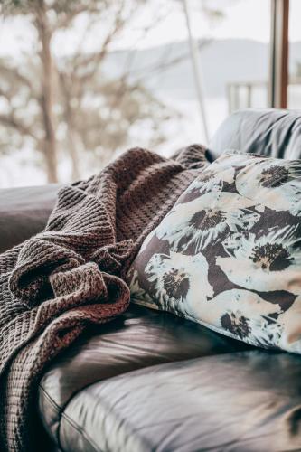 Getaway Bruny Island - Australian Directory 1