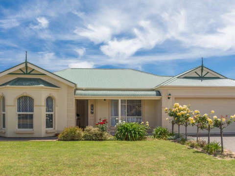 Beachside At Normanville 7 Ronald Street - Australian Directory 6