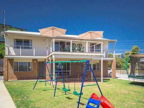 Footprints At Carrickalinga 31 Solitude Drive - Australian Directory 6