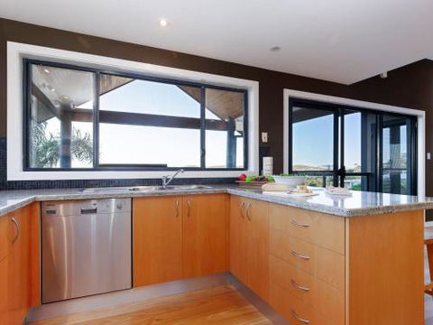 Venabu On Garuwa 20 Garuwa Street Spectacular House With Fabulous Views - Australian Directory 5