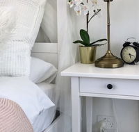 Cozy Apartment with Riverside Views - Australian Directory