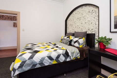 The Clock House Beachfront - Australian Directory 6