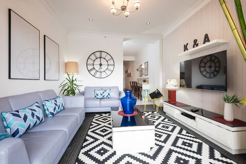 The Clock House Beachfront - Australian Directory 0