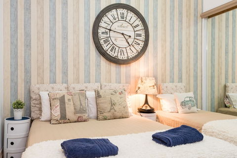 The Clock House Beachfront - Australian Directory 4