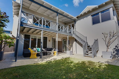 Cottesloe Executive Beach House - Australian Directory 0