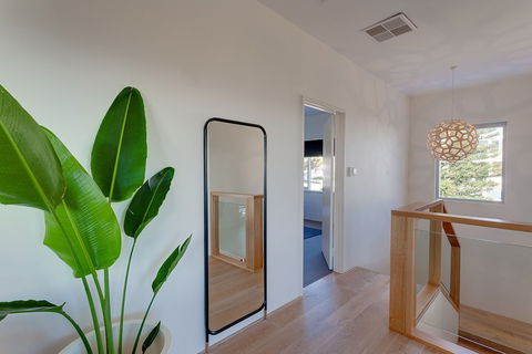 Cottesloe Executive Beach House - Australian Directory 1