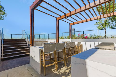 FV Dream 2 BED Apt+ Pool+ Free Parking Qfv211-16 - Australian Directory 0
