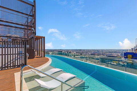 FV Dream 2 BED Apt+ Pool+ Free Parking Qfv211-16 - Australian Directory 3