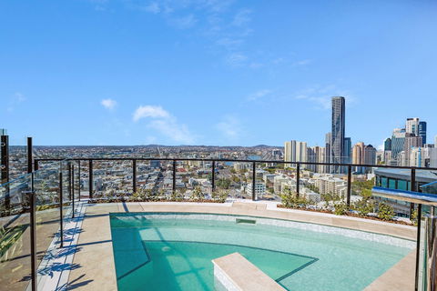FV Dream 2 BED Apt+ Pool+ Free Parking Qfv211-16 - Australian Directory 2