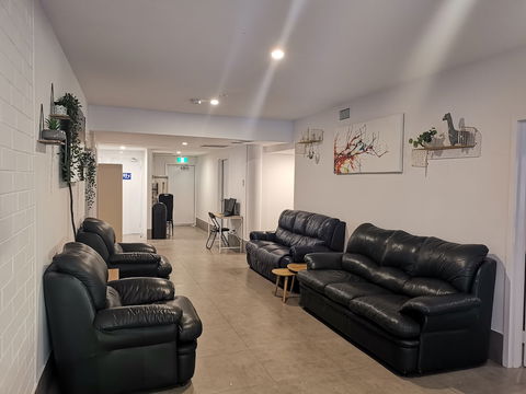 Perth 5 Backpacker Hostel - Australian Directory 1