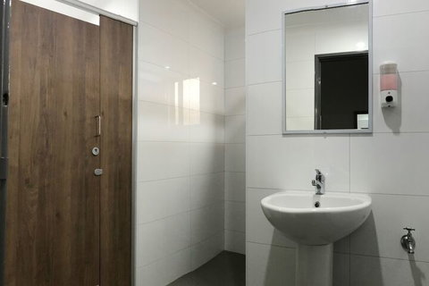 Hay Street Travellers Inn Hostel - Australian Directory 5