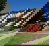 Manuka Park Apartments - Australian Directory