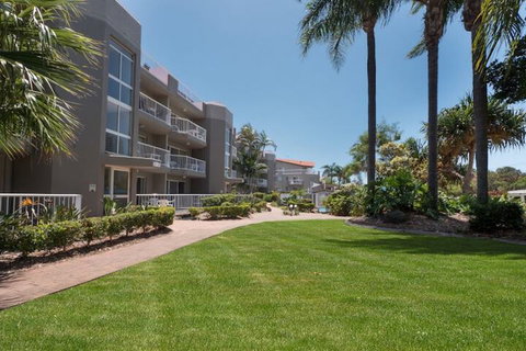 Markham Court - Australian Directory 1