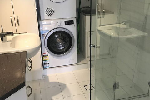 Zenith Ocean Front Apartments - Australian Directory 7