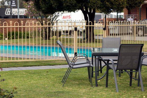 Advance Motel - Australian Directory 3