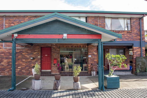 Arabella Motor Inn - Australian Directory 2