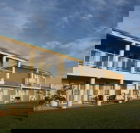 Lakeview Motel  Apartments - Australian Directory