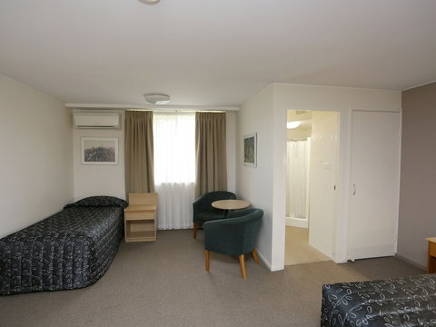 Elizabeth Motor Inn - Australian Directory 6