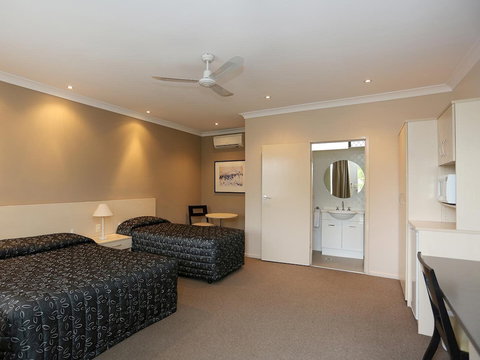 Elizabeth Motor Inn - Australian Directory 4