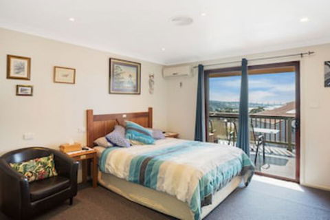 Anchors Aweigh Narooma - Australian Directory 0