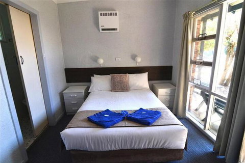 Narooma Motel - Australian Directory 7