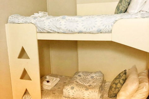 Victoria & Albert Guesthouse - Australian Directory 3