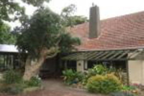 COLWYN HOUSE & STABLE COTTAGE B B - Australian Directory 0