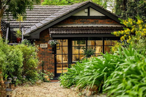 Holly Lodge - Australian Directory 5
