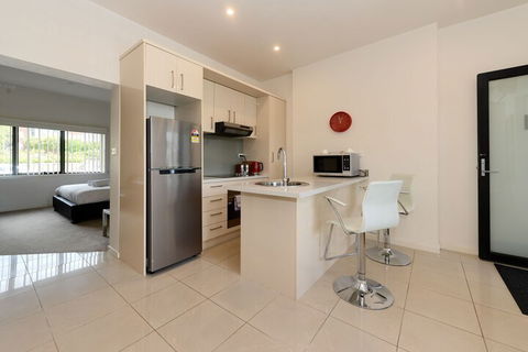 Hobart Lodge - Australian Directory 1