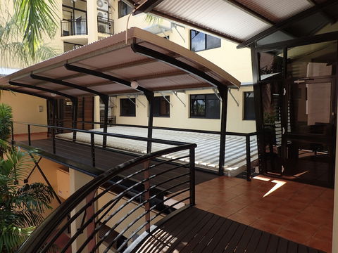 Darwin Deluxe Apartments - Australian Directory 1