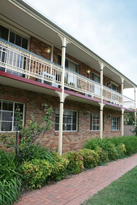 Grand Manor Motor Inn - Queanbeyan - Australian Directory 4