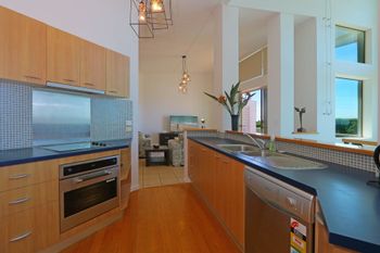 Pacific Royale Penthouse 311 - Australian Directory 6