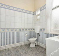 Rose Garden Spacious Family Home Near CBD - Australian Directory