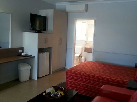 Mas Country Roma Inland Motor Inn - Australian Directory 6