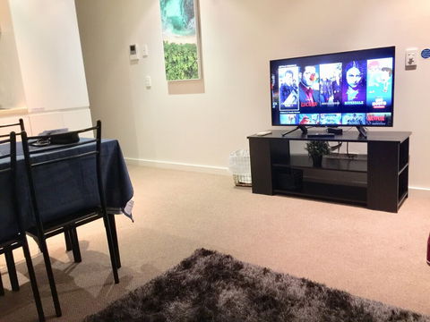 Balfours Convenient Stay In The Heart Of Adelaide - Australian Directory 0