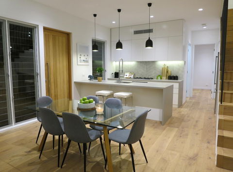 Bondi Blue - Australian Directory 3