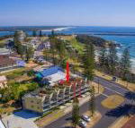 Seaspray 3 straight across the road from Main Beach Yamba - Australian Directory