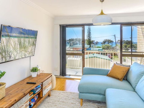 Kingsway #3 Ocean View - Australian Directory 2
