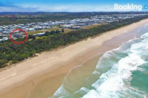 12 Sunfish Lane Beachshack - Australian Directory 1