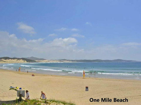 Beach House 7 26 One Mile Close Air Conditioned Wifi Foxtel Linen - Australian Directory 2